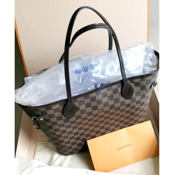 Authentic Louis Vuitton Neverfull - Picture 2 of 4